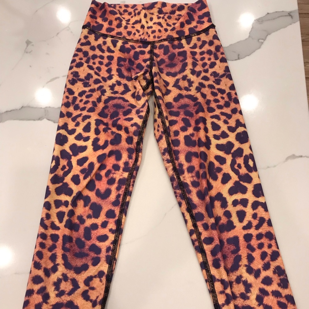 Girl Teeki cheetah pants size s
